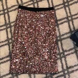 Pink pencil sequined skirt